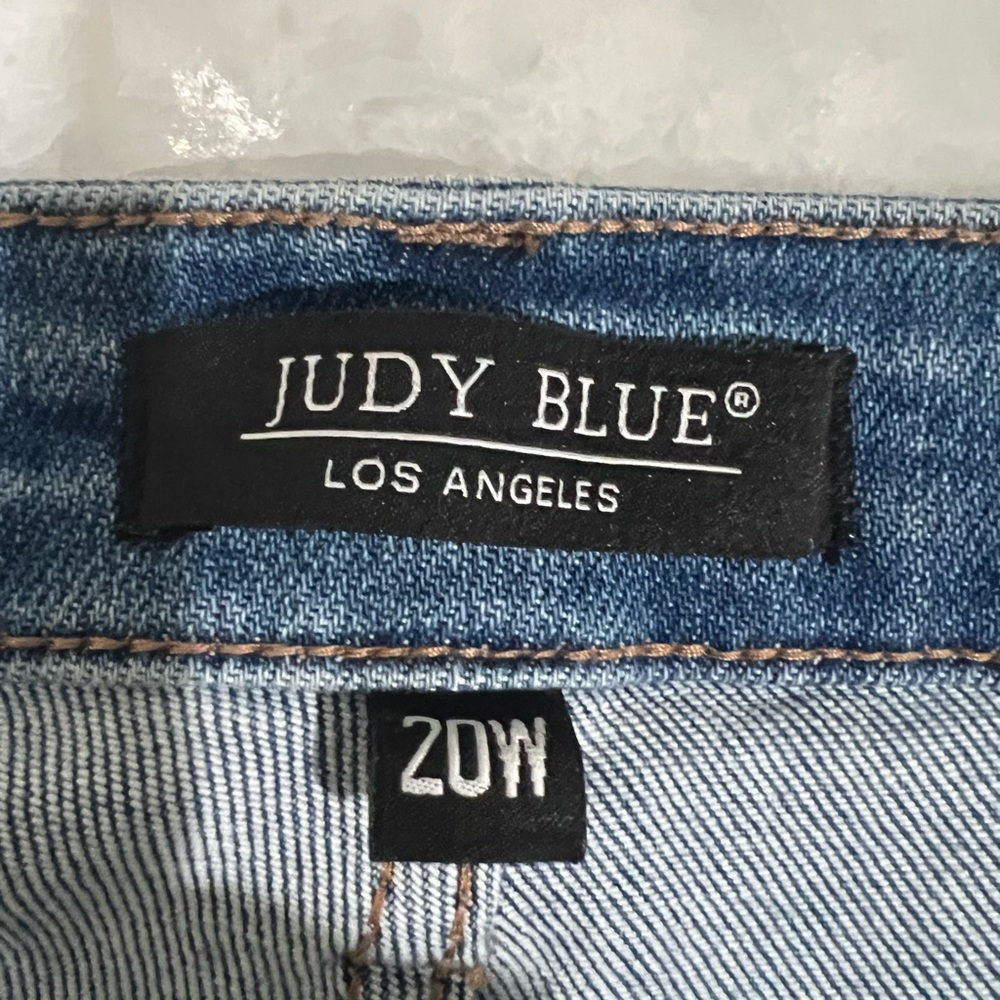 Judy Blue Wide Leg Cargo Style - Picture 2 of 9